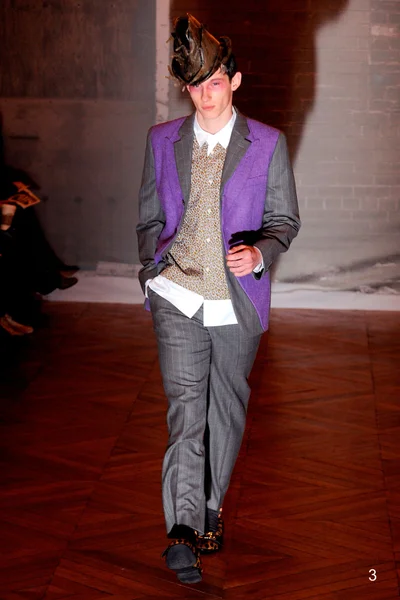 Look 3